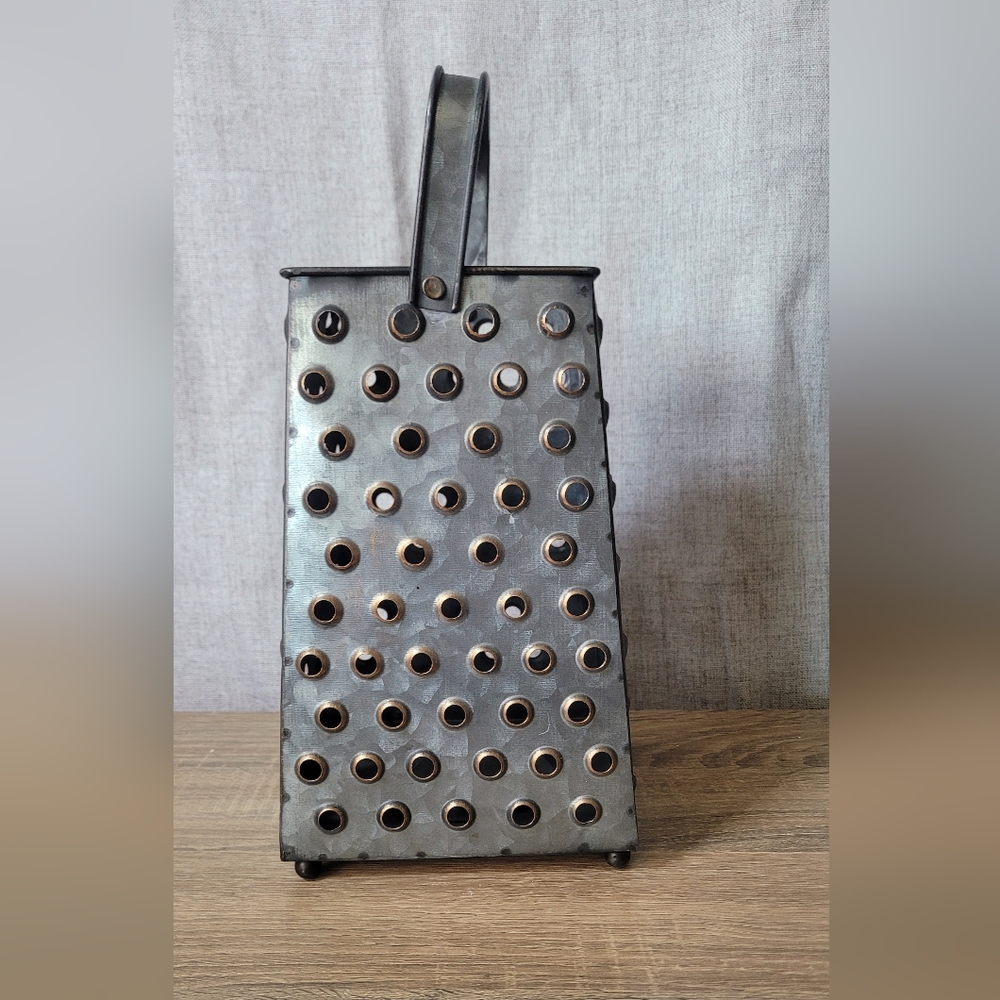 Vintage Metal Grater Set Candle Holder Decor - Picture 15 of 16